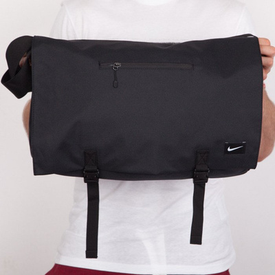 Nike torba Cascade Range Commute black
