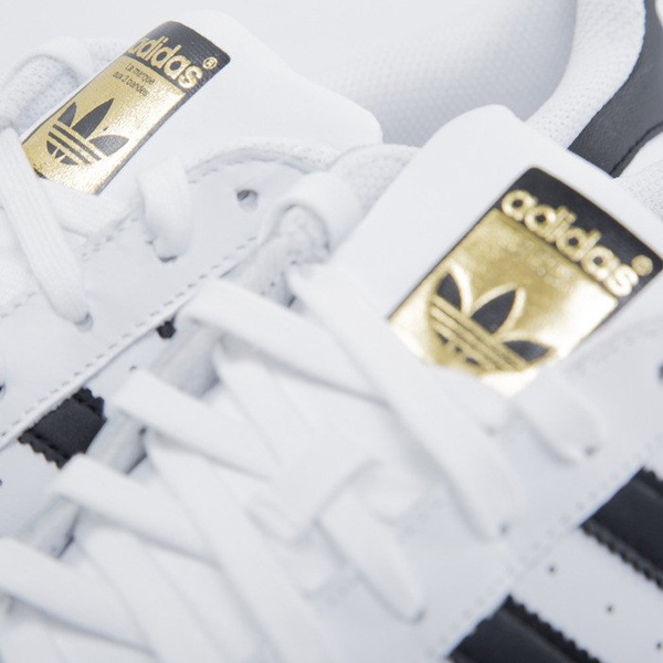 Sneakers buty Adidas Superstar kolor white / black (C77124)